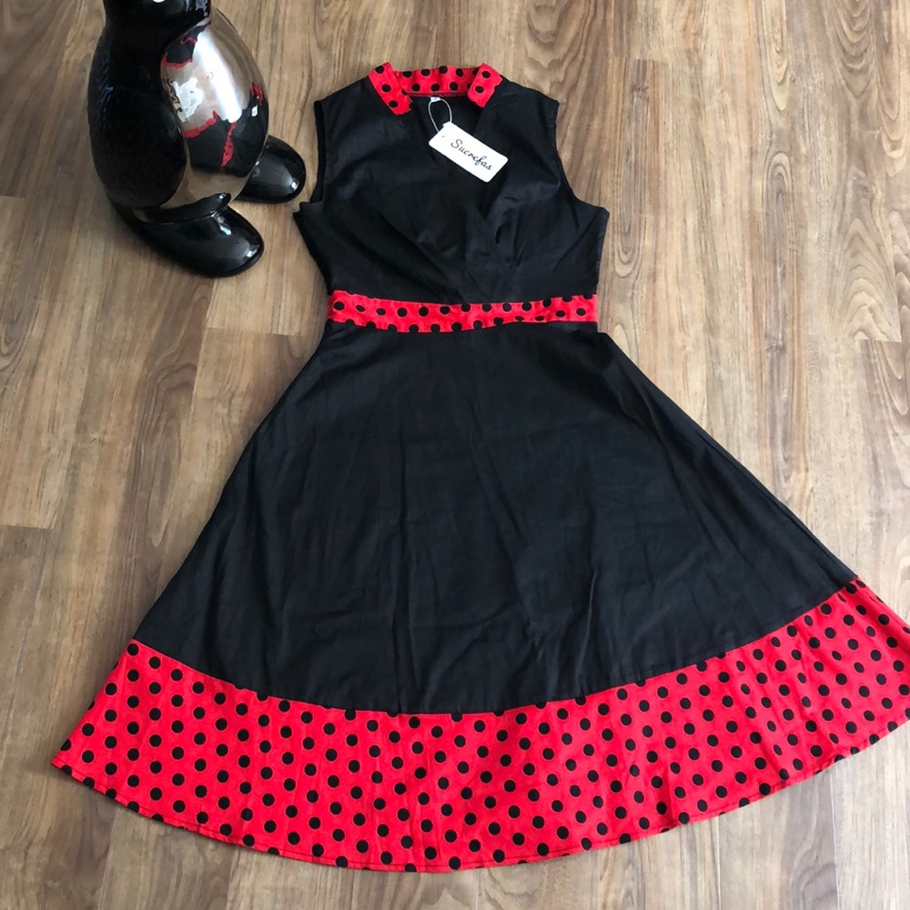 Sucrefas Vintage Style Flare Dress Size Medium NWT